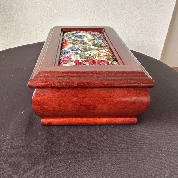Vintage Wooden Jewelry Box with Floral Tapestry Lid Rectangular Trinket Storage - Picture 5 of 12